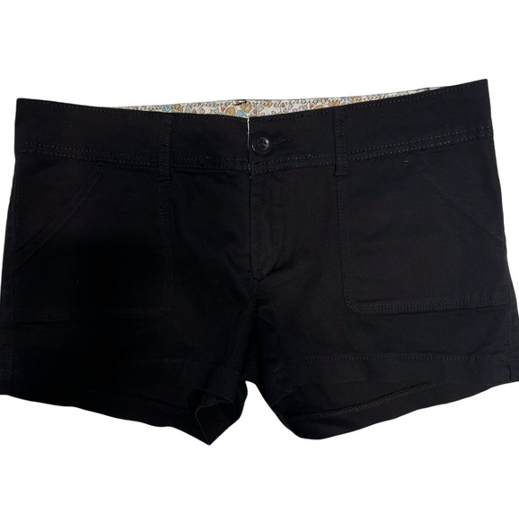 New Love Culture women’s chino/cargo style black shorts with back pockets L - Picture 1 of 9